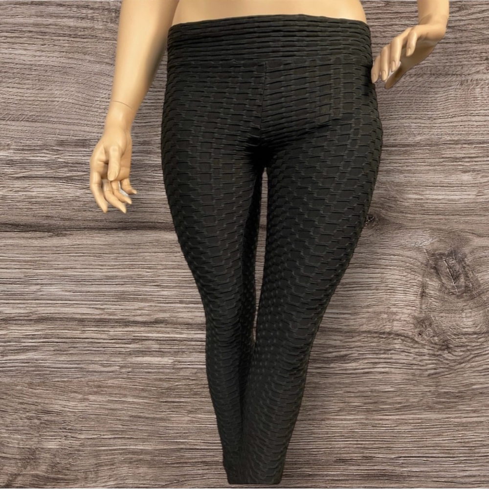 Black pattern leggings